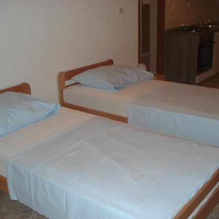 Guest House Karevic هفار الغرفة الصورة